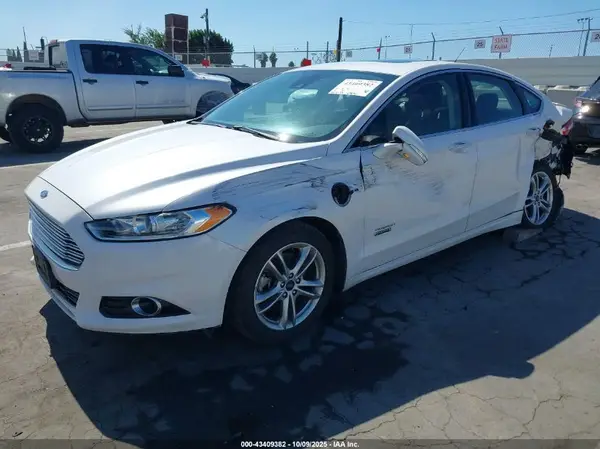 3FA6P0SU8GR115239 2016 FORD FUSION - Image 2