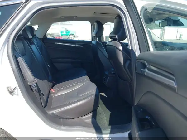 3FA6P0SU8GR115239 2016 FORD FUSION - Image 8