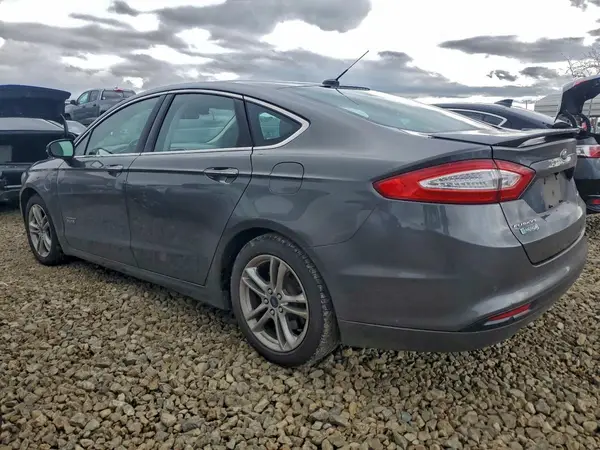 3FA6P0SU8GR166370 2016 FORD FUSION - Image 2