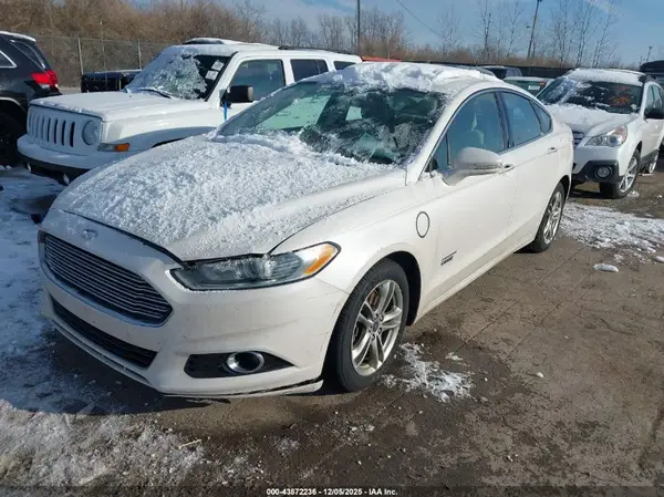 3FA6P0SU8GR272477 2016 FORD FUSION - Image 2
