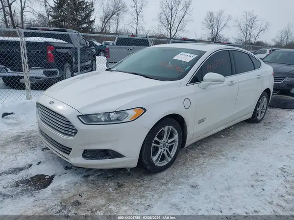 3FA6P0SU8GR340261 2016 FORD FUSION - Image 2