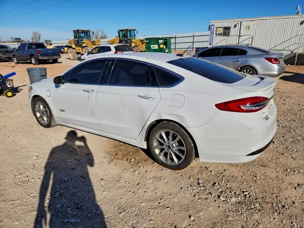 3FA6P0SU8HR191593 2017 FORD FUSION - Image 2
