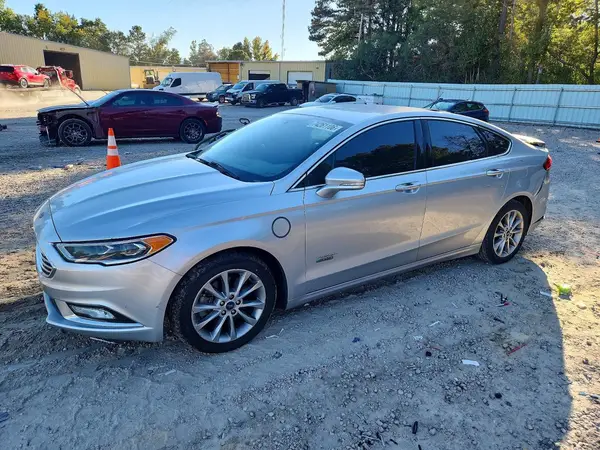 3FA6P0SU8HR209672 2017 FORD FUSION - Image 1