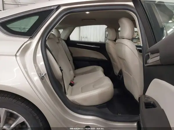 3FA6P0SU8HR231249 2017 FORD FUSION - Image 8