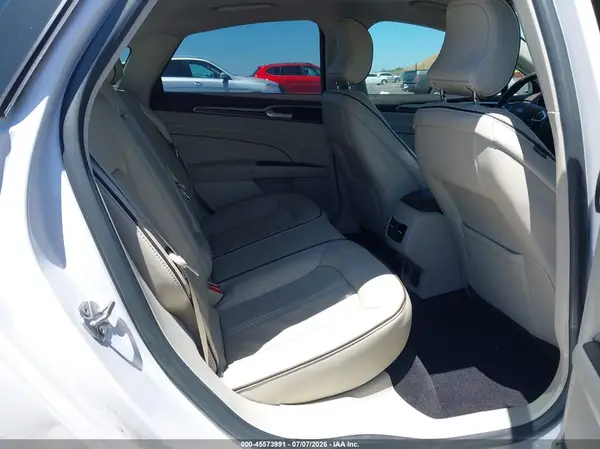 3FA6P0SU8HR253235 2017 FORD FUSION - Image 8