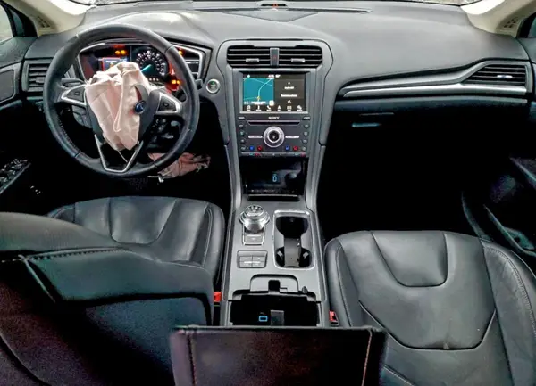 3FA6P0SU8HR277681 2017 FORD FUSION - Image 8