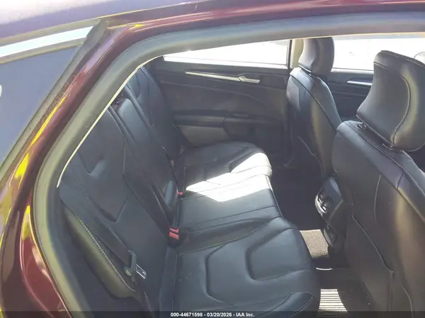 3FA6P0SU8HR327706 2017 FORD FUSION - Image 8