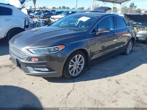 3FA6P0SU8HR350502 2017 FORD FUSION - Image 2