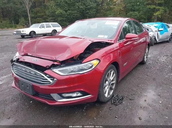 3FA6P0SU8JR142660 2018 FORD FUSION - Image 2