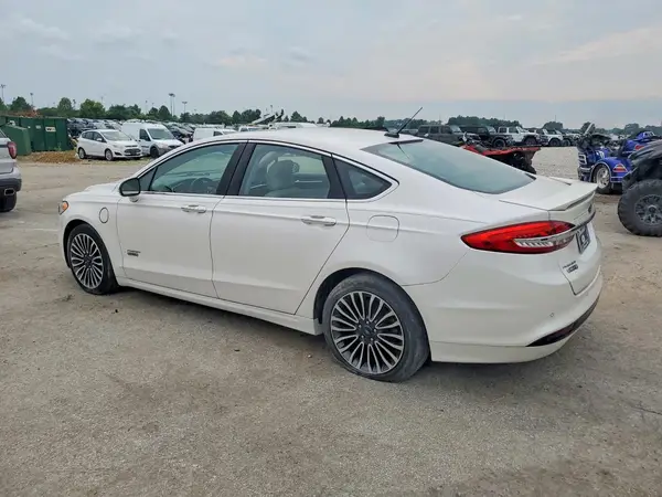 3FA6P0SU8JR145607 2018 FORD FUSION - Image 2