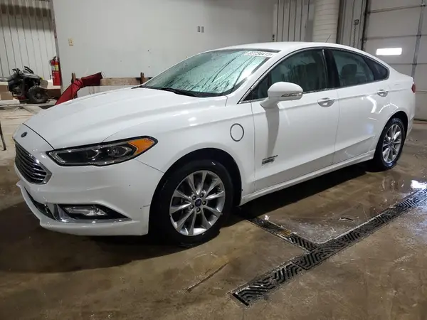 3FA6P0SU8JR152962 2018 FORD FUSION - Image 1