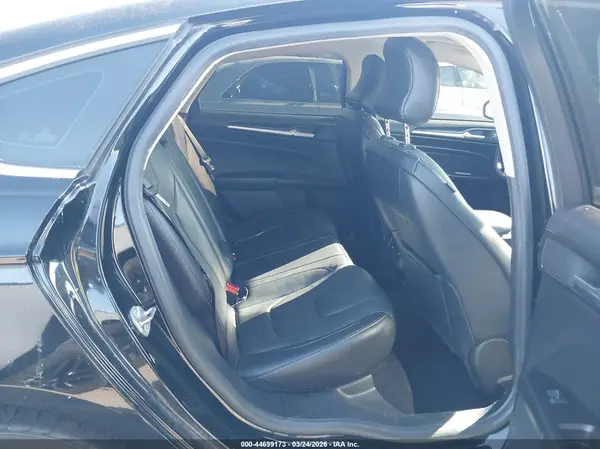 3FA6P0SU8JR204512 2018 FORD FUSION - Image 8