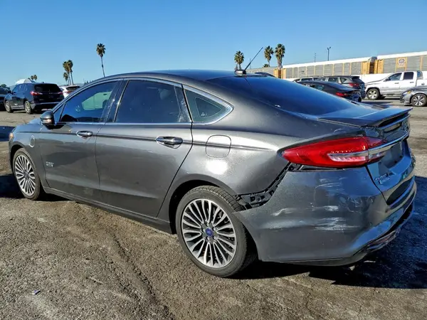 3FA6P0SU8JR211718 2018 FORD FUSION - Image 2