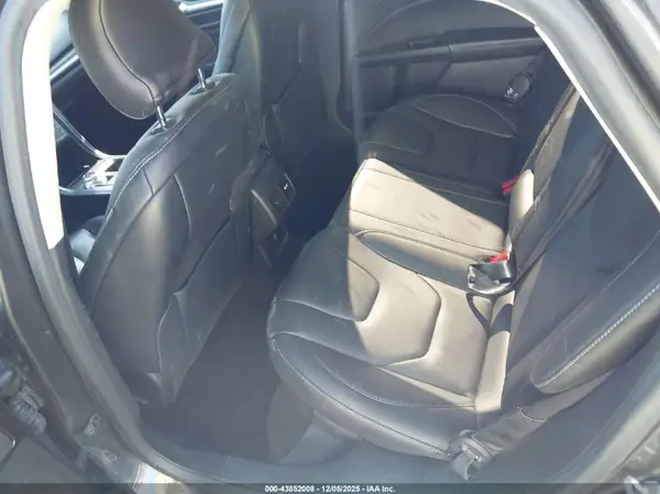 3FA6P0SU8KR103925 2019 FORD FUSION - Image 8