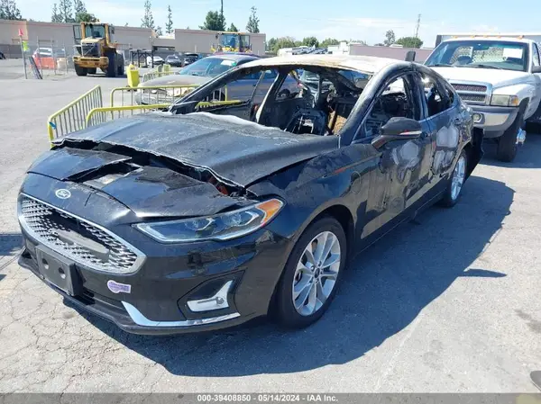 3FA6P0SU8KR185381 2019 FORD FUSION - Image 2