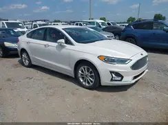 3FA6P0SU8KR192833 2019 FORD FUSION