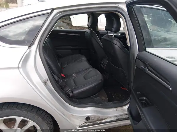 3FA6P0SU8KR195893 2019 FORD FUSION - Image 8