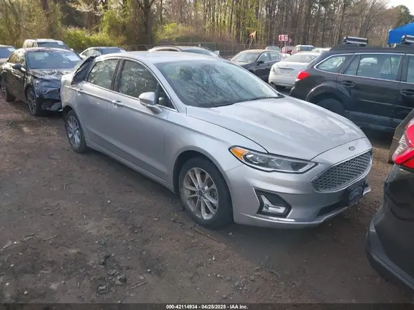 3FA6P0SU8KR212370 2019 FORD FUSION - Image 1