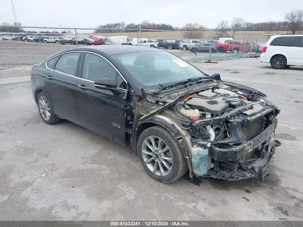 3FA6P0SU9HR209583 2017 FORD FUSION - Image 1
