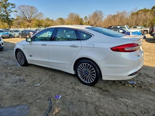 3FA6P0SU9HR352839 2017 FORD FUSION - Image 2