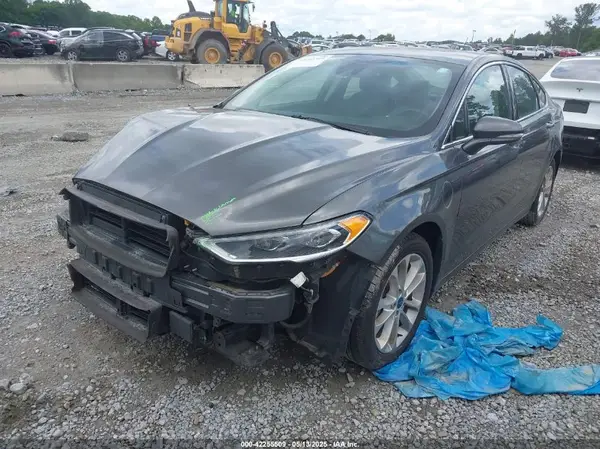 3FA6P0SU9KR126985 2019 FORD FUSION - Image 2