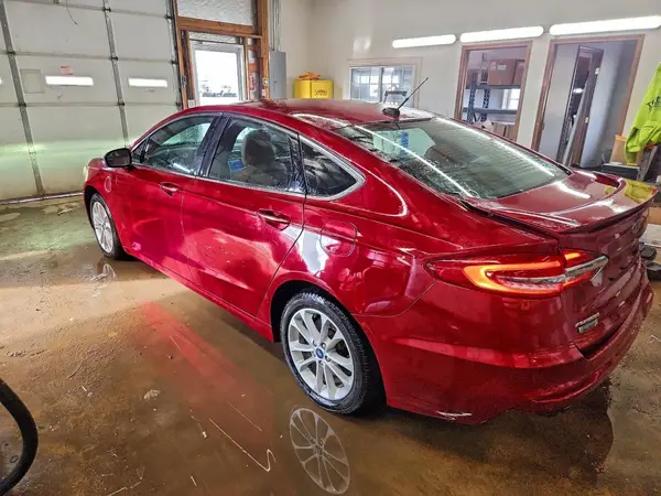 3FA6P0SU9KR185261 2019 FORD FUSION - Image 2