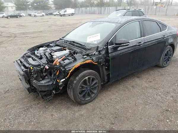 3FA6P0SU9KR212913 2019 FORD FUSION - Image 2