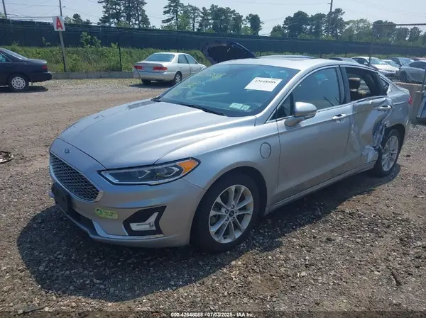 3FA6P0SU9LR142377 2020 FORD FUSION - Image 2