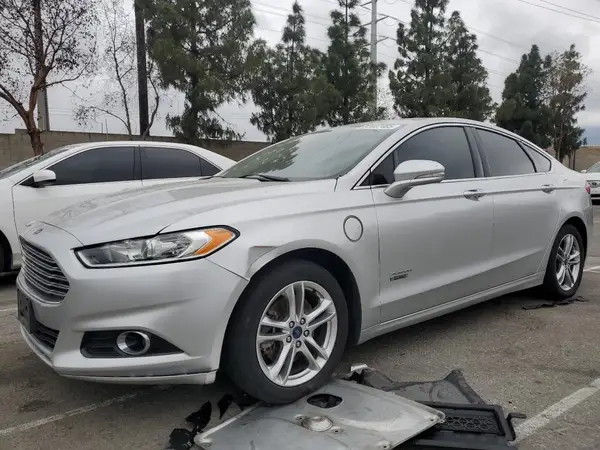 3FA6P0SUXGR320562 2016 FORD FUSION - Image 1
