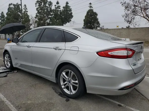 3FA6P0SUXGR320562 2016 FORD FUSION - Image 2