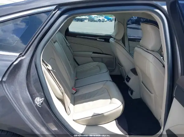 3FA6P0SUXHR130004 2017 FORD FUSION - Image 8