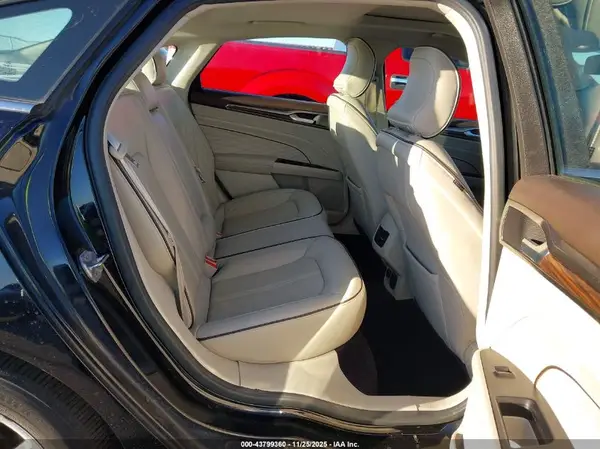 3FA6P0SUXHR261126 2017 FORD FUSION - Image 8
