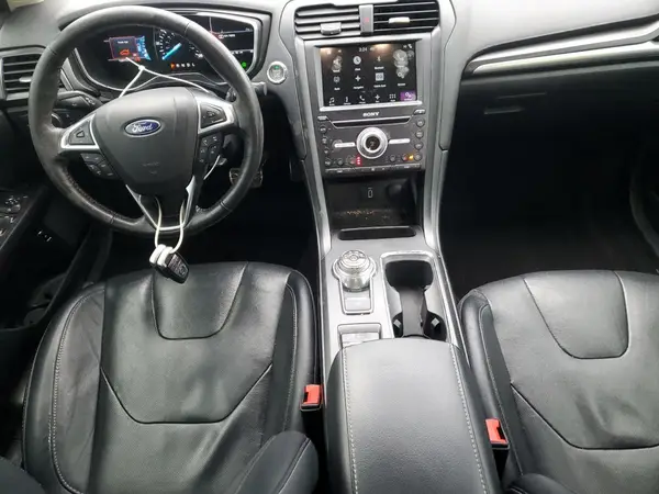 3FA6P0SUXHR329621 2017 FORD FUSION - Image 8