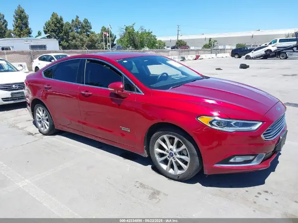 3FA6P0SUXHR380486 2017 FORD FUSION - Image 1