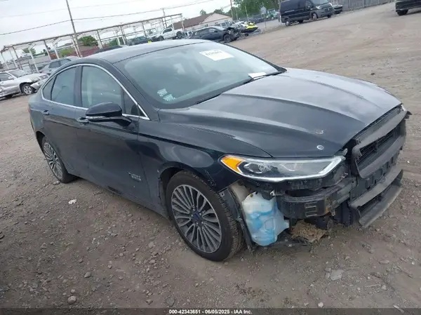 3FA6P0SUXHR413809 2017 FORD FUSION - Image 1