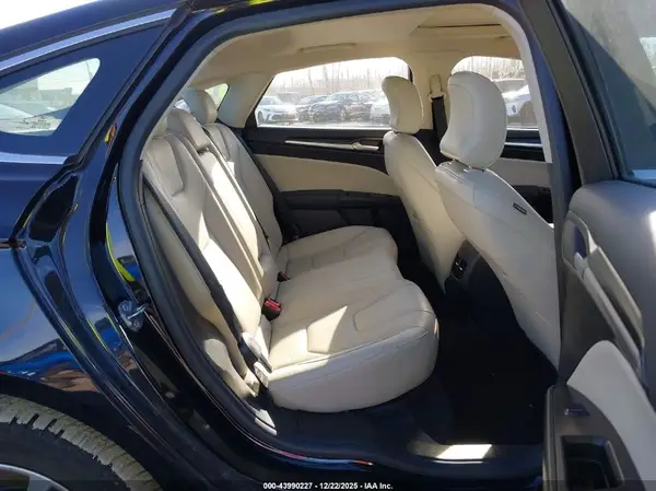 3FA6P0SUXJR189785 2018 FORD FUSION - Image 8