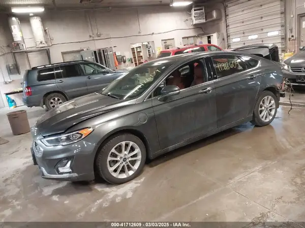 3FA6P0SUXKR143472 2019 FORD FUSION - Image 2