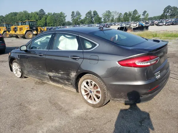 3FA6P0SUXKR157551 2019 FORD FUSION - Image 2