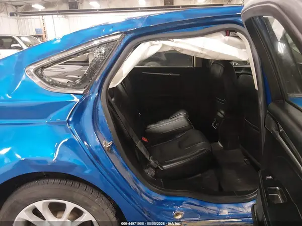 3FA6P0SUXKR185284 2019 FORD FUSION - Image 8