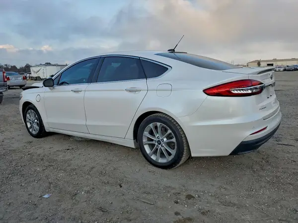 3FA6P0SUXLR111493 2020 FORD FUSION - Image 2
