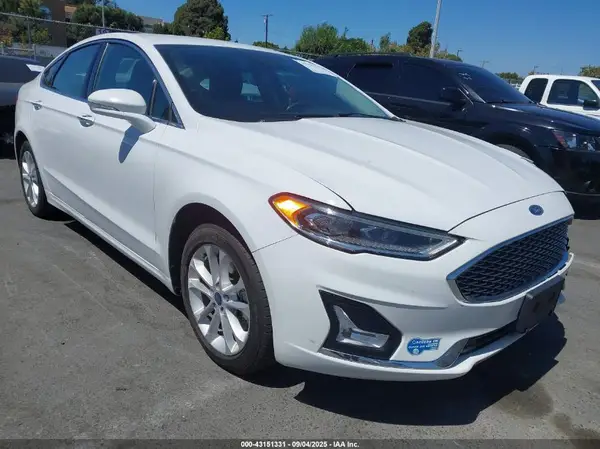 3FA6P0SUXLR231956 2020 FORD FUSION - Image 1
