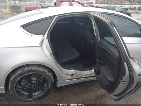 3FA6P0T90GR303909 2016 FORD FUSION - Image 8