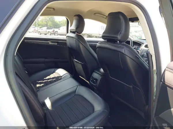 3FA6P0T90HR243504 2017 FORD FUSION - Image 8