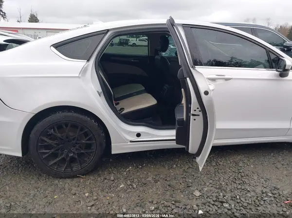 3FA6P0T91KR136307 2019 FORD FUSION - Image 8