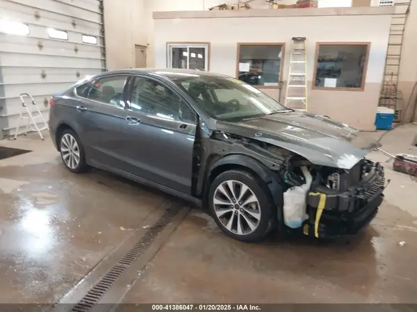 3FA6P0T91KR239727 2019 FORD FUSION - Image 1