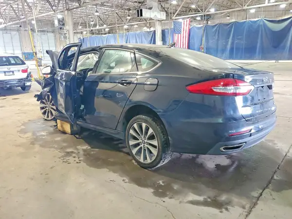 3FA6P0T91LR222122 2020 FORD FUSION - Image 2