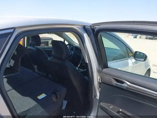 3FA6P0T92HR218443 2017 FORD FUSION - Image 8