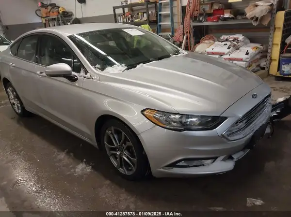 3FA6P0T92HR230818 2017 FORD FUSION - Image 1