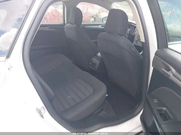 3FA6P0T92LR158009 2020 FORD FUSION - Image 8