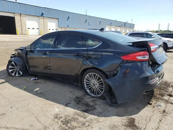 3FA6P0T92LR180608 2020 FORD FUSION - Image 2